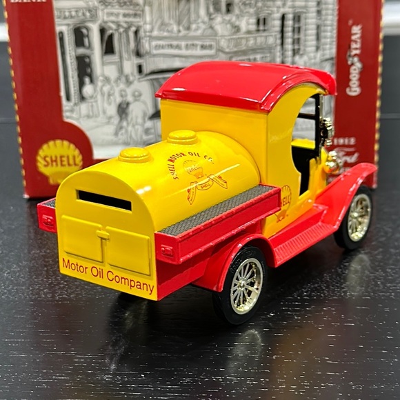 Shell Motor Oil Co. Vintage 1912 Ford Car Coin Bank - Picture 5 of 12
